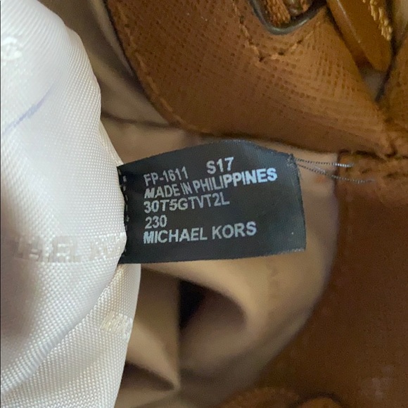 Michael Kors Tote Bag - Picture 7 of 7